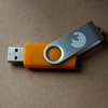 USB-Stick orange 8 GB mit Kinaesthetics-Logo Kinästhetik-Shop
